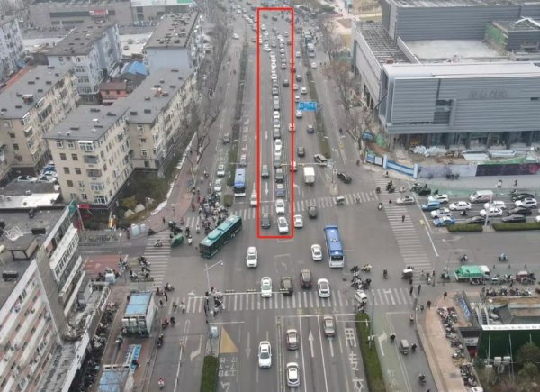 正好配资 泺源大街与南门大街路口设置可变车道 通行效率提高14.3%